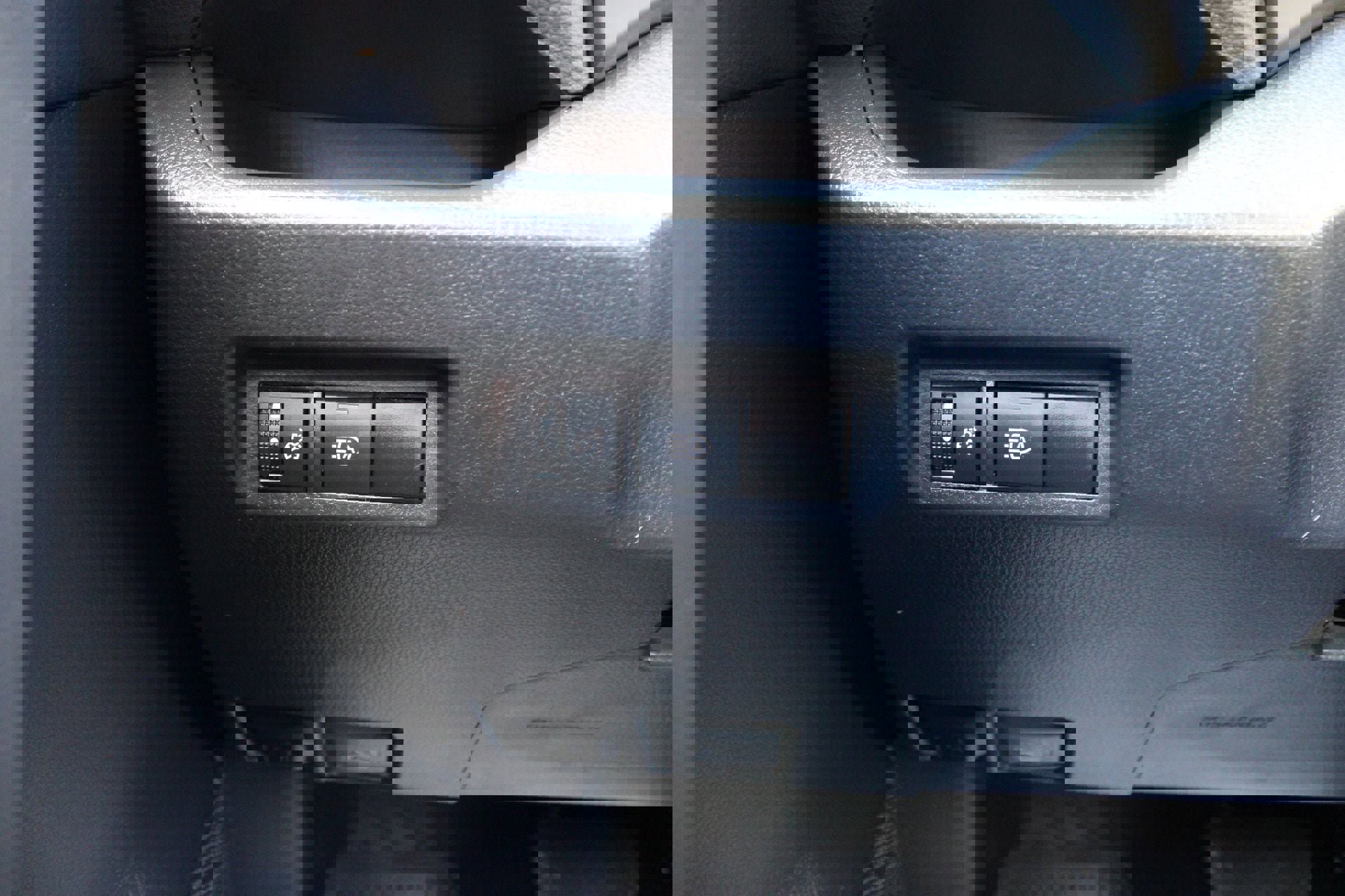 Used 2024 Toyota RAV4 LE image 26