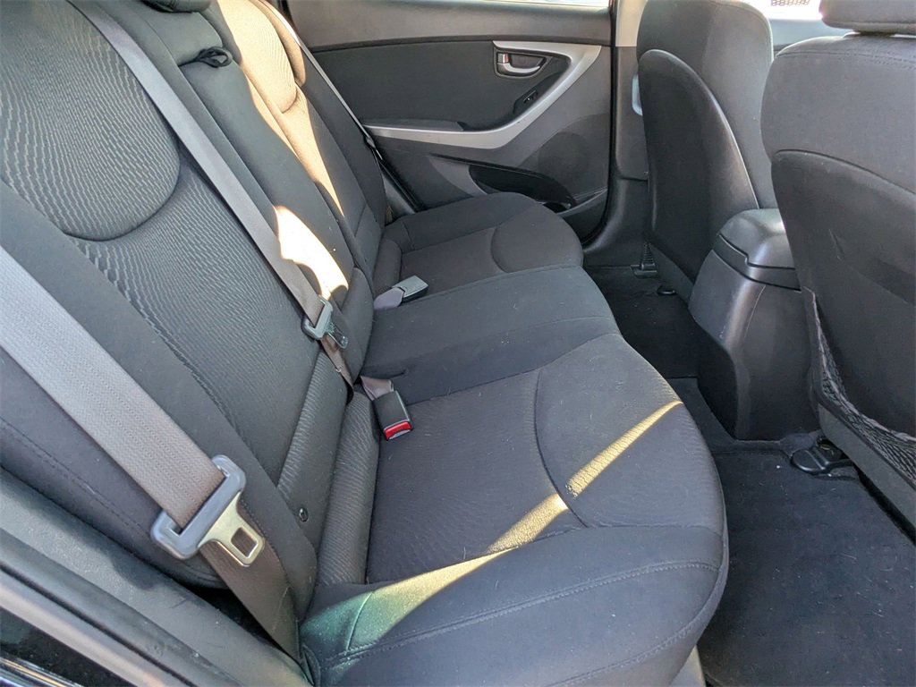 Used 2015 Hyundai Elantra SE w/ Option Group 03 image 17