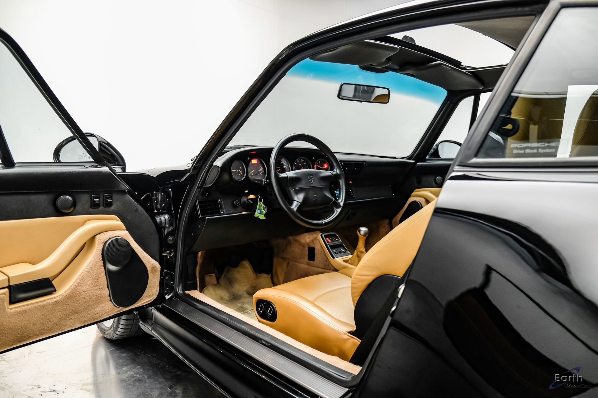 Used 1997 Porsche 911 Carrera S RWD image 3
