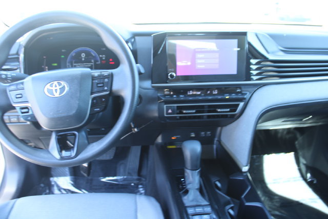 Used 2025 Toyota Camry LE w/ Convenience Package FWD image 23