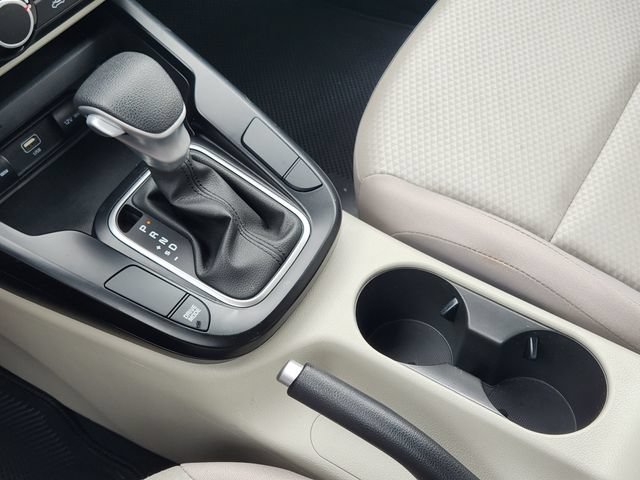 Used 2025 Kia Soul LX w/ LX Technology Package FWD image 22