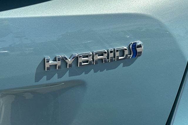 Used 2017 Toyota Prius Three FWD image 32
