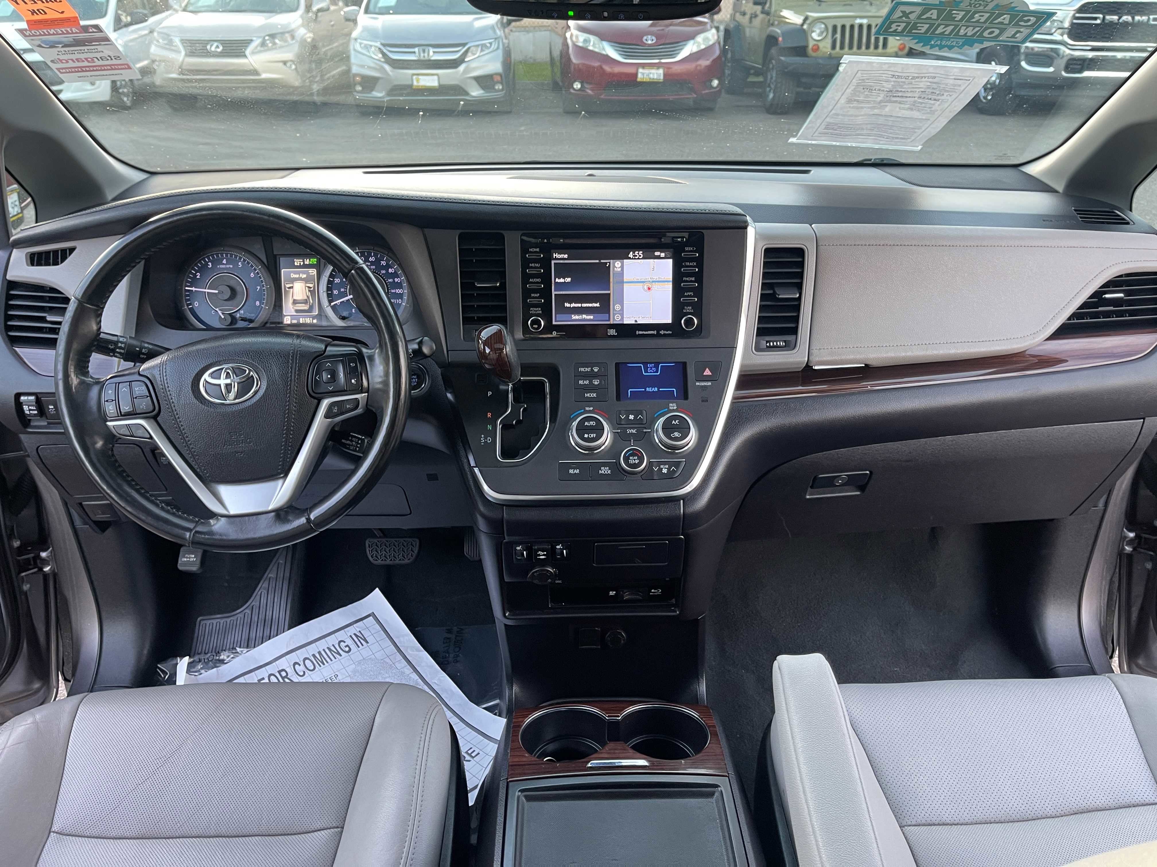 Used 2019 Toyota Sienna Limited Premium w/ Protection Package image 20