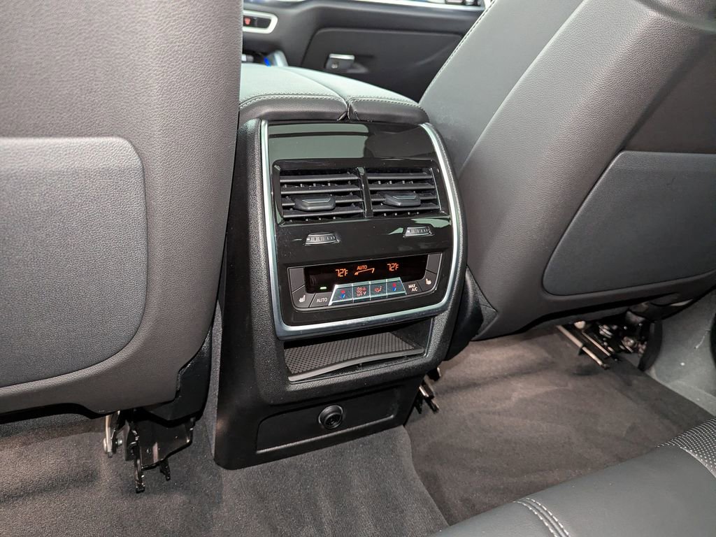 Used 2026 BMW X6 xDrive40i image 45