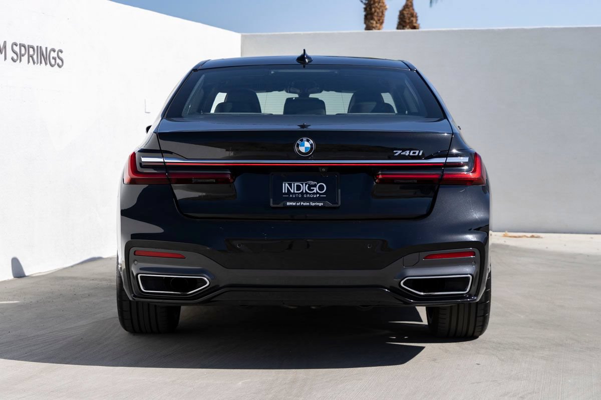 Used 2020 BMW 740i w/ M Sport Package RWD image 7
