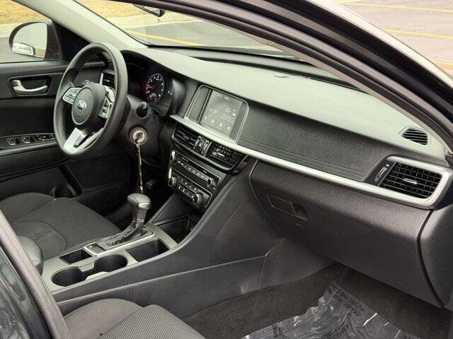 Used 2020 Kia Optima LX image 20