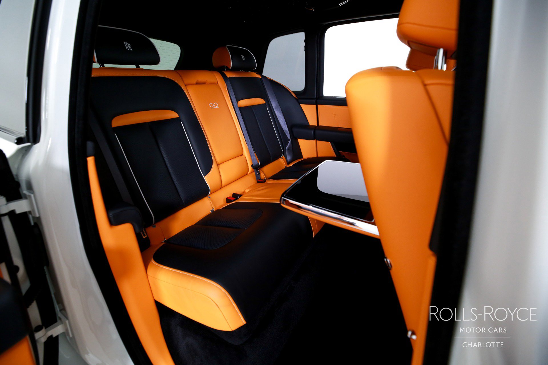 Used 2025 Rolls-Royce Cullinan Black Badge image 29