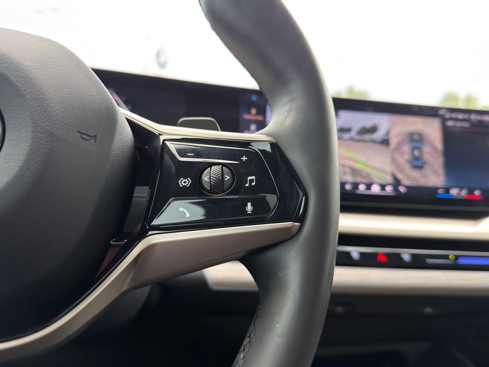 Certified 2024 BMW 530i w/ Premium Package image 25