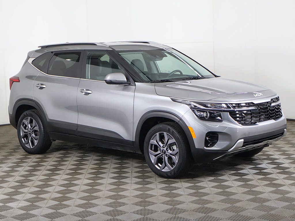 Used 2024 Kia Seltos S AWD/4WD image 2