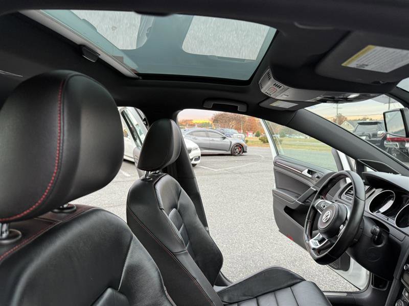 Used 2015 Volkswagen GTI Autobahn w/ Lighting Package (SEL) image 13