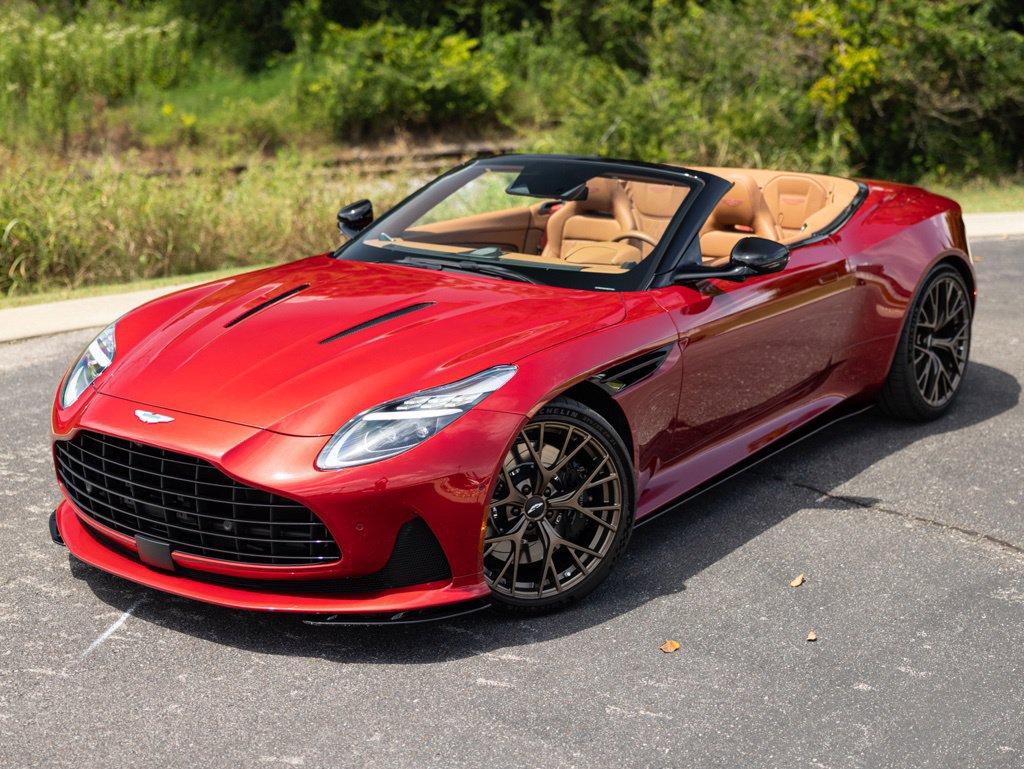 Used 2025 Aston Martin DB12 Convertible RWD image 2