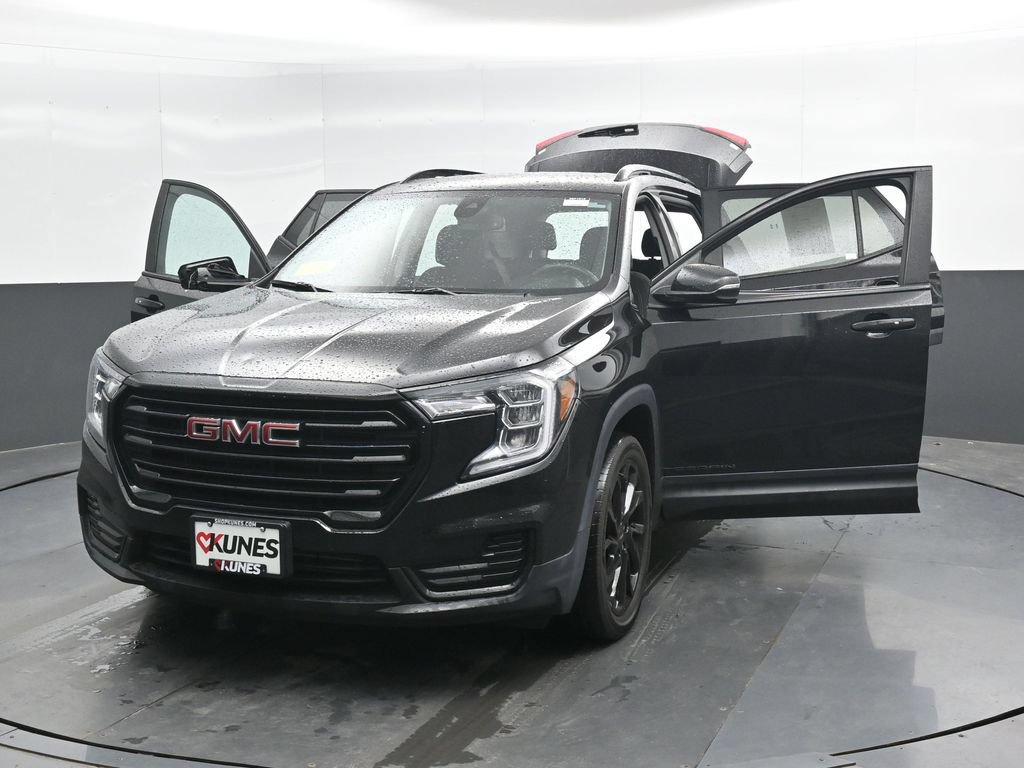 Used 2023 GMC Terrain SLE w/ Driver Convenience Package AWD/4WD image 48