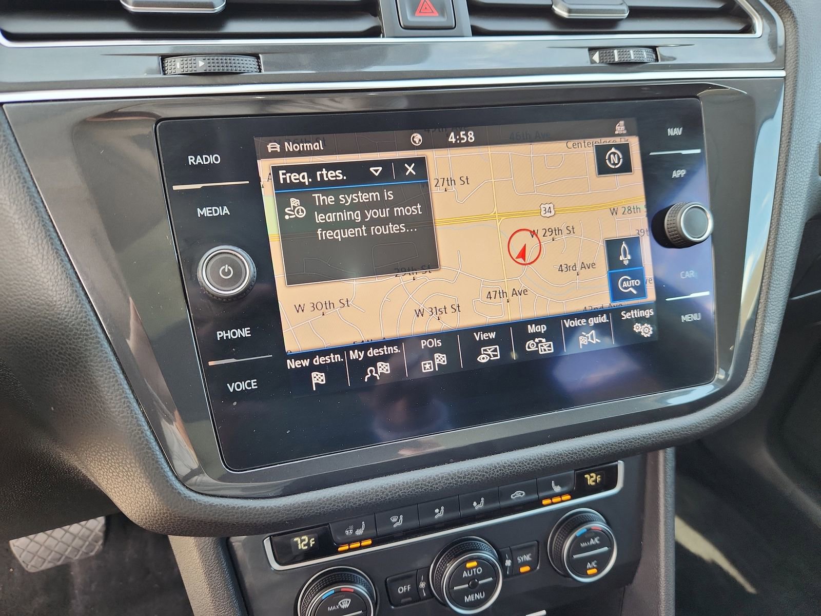 Used 2020 Volkswagen Tiguan SEL image 23