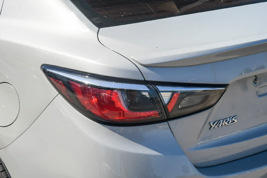 Used 2019 Toyota Yaris LE FWD image 6