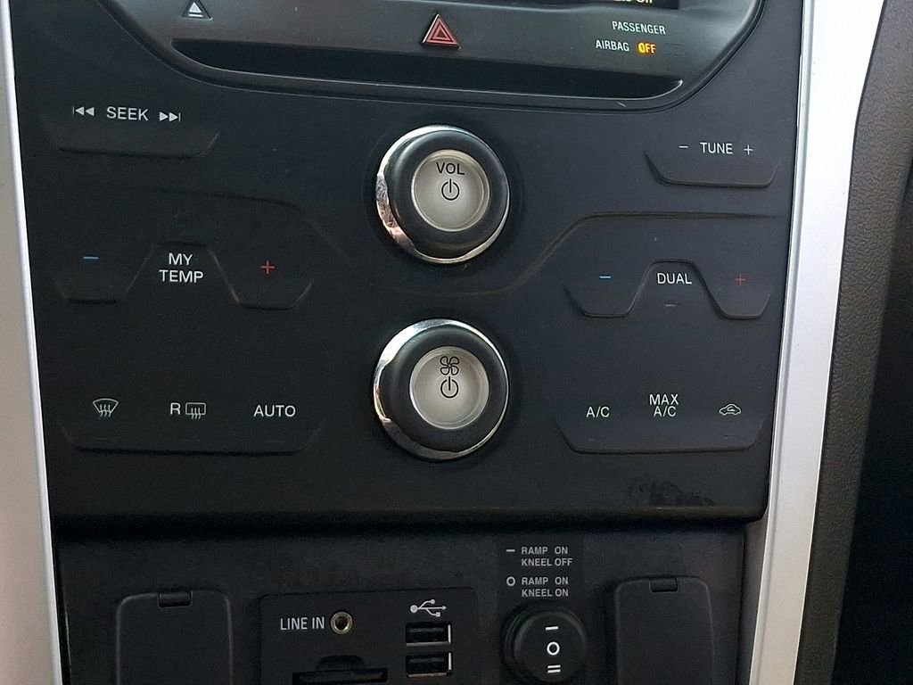 Used 2015 Ford Explorer XLT w/ Equipment Group 202B image 14