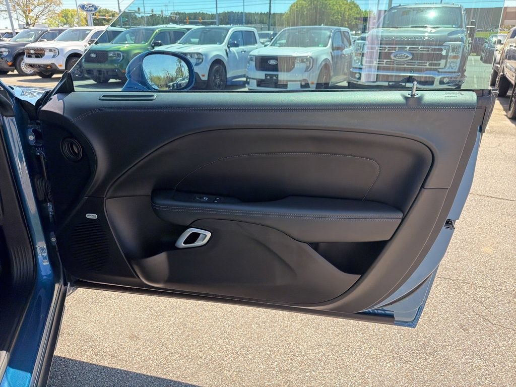 Used 2023 Dodge Challenger GT w/ Plus Package RWD image 17