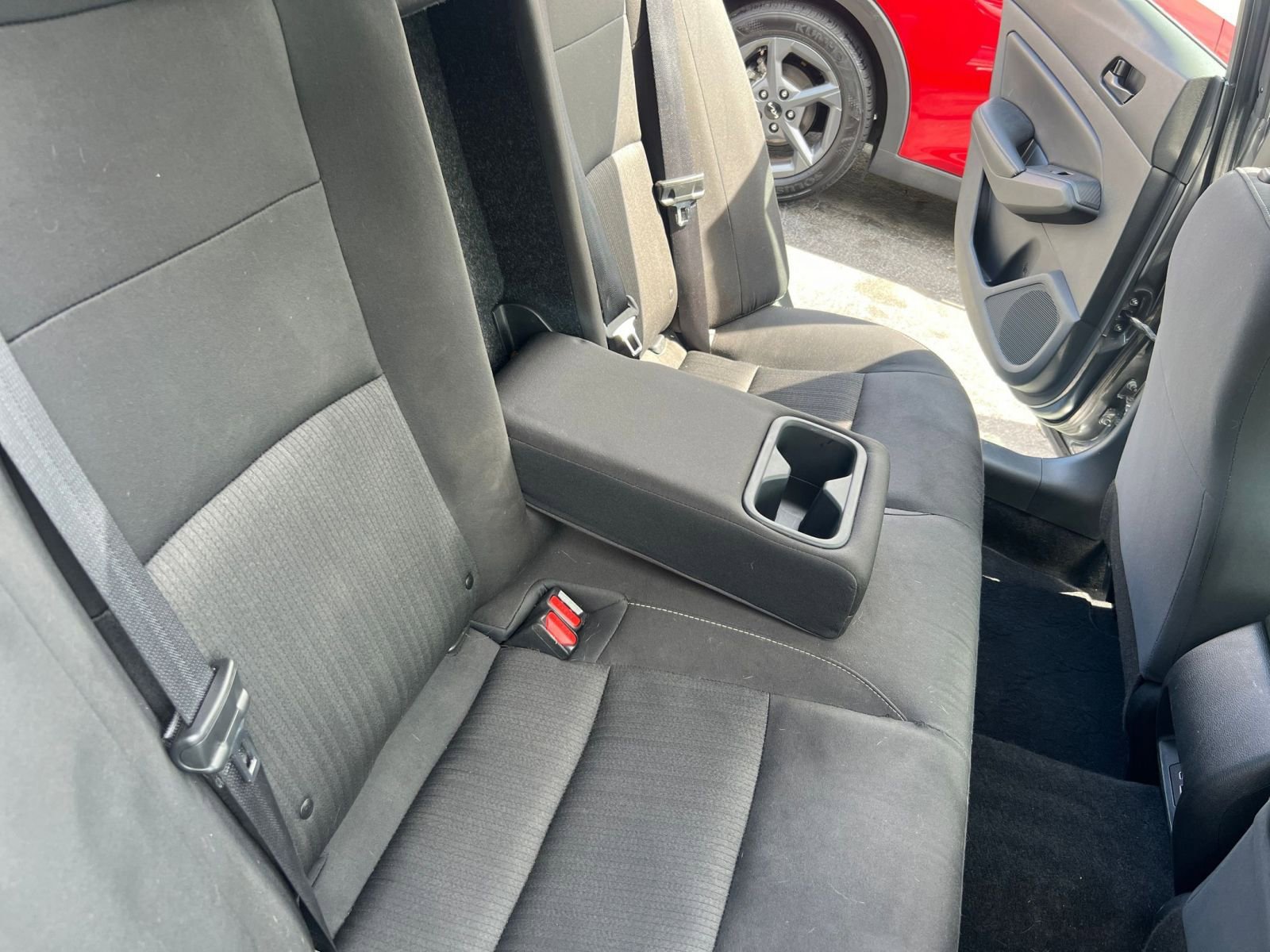 Used 2025 Nissan Altima 2.5 SV image 34