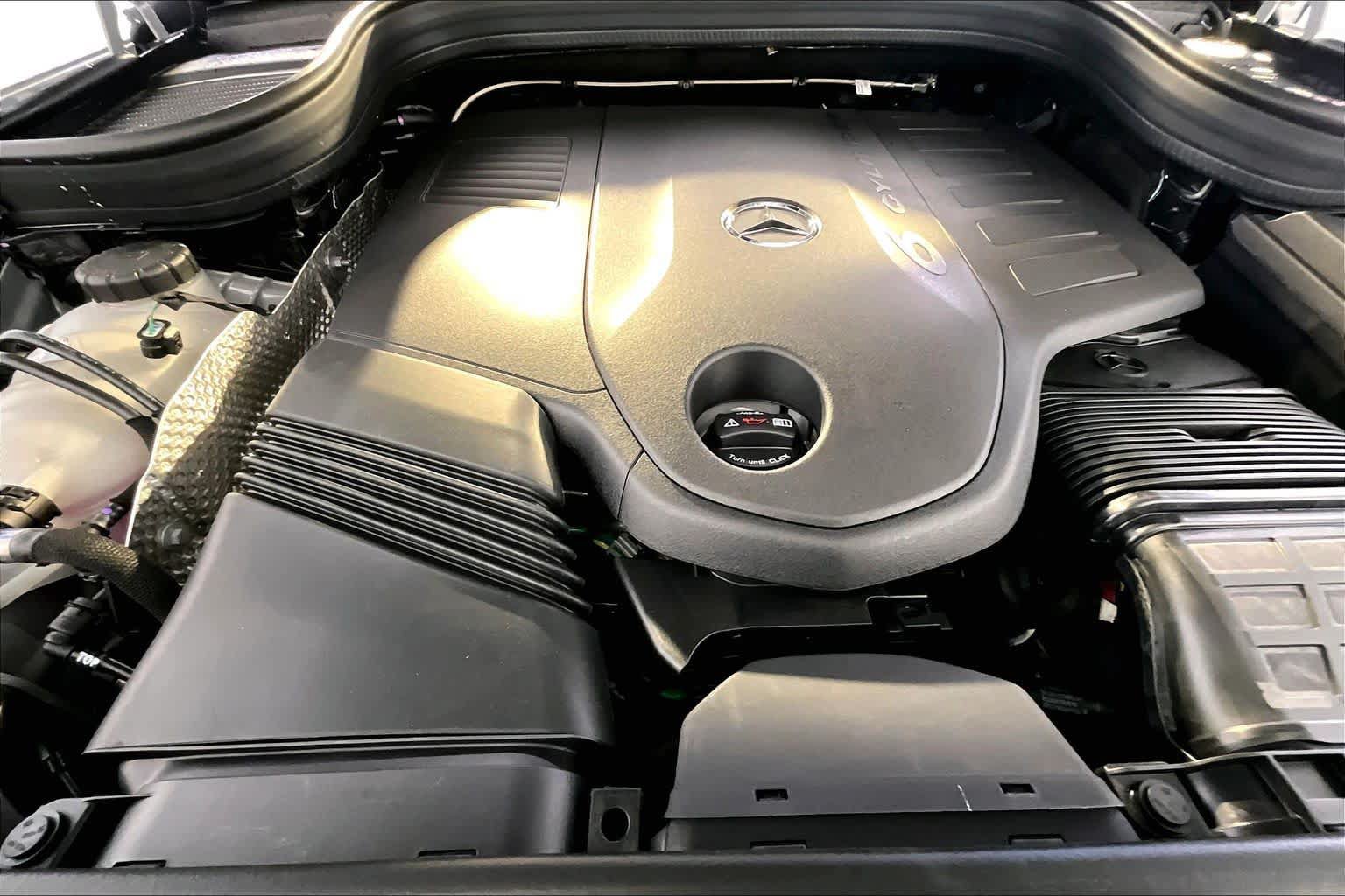 New 2026 Mercedes-Benz GLS 450 4MATIC image 14