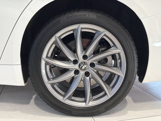New 2026 Alfa Romeo Giulia AWD w/ Driving Assist Package image 11