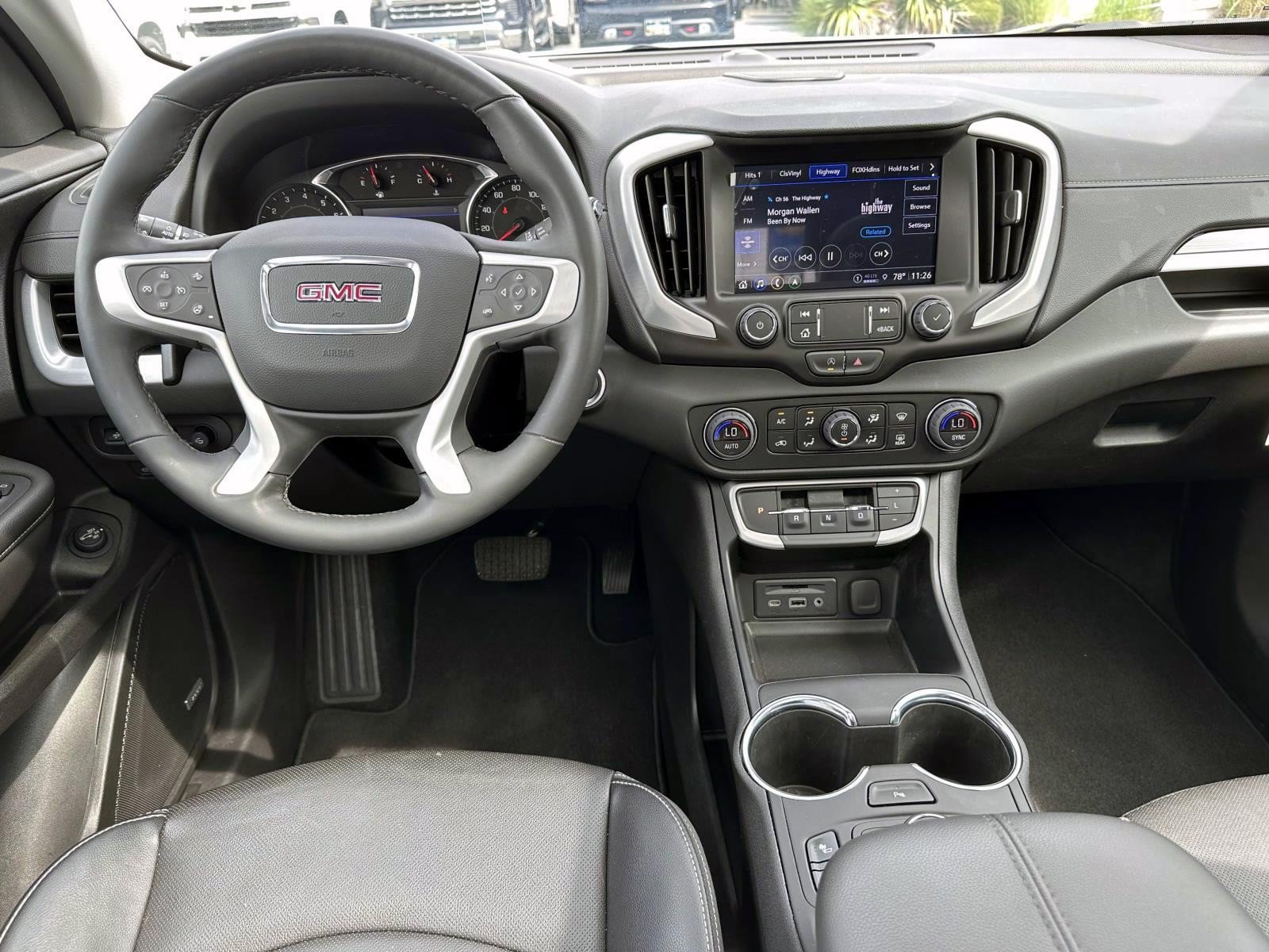 Used 2024 GMC Terrain SLT w/ Infotainment Package II AWD/4WD image 17