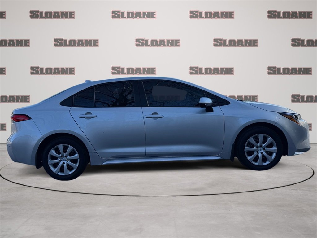 Used 2025 Toyota Corolla LE image 6