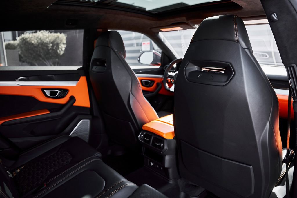 Used 2022 Lamborghini Urus AWD/4WD image 41