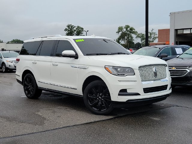 Used 2024 Lincoln Navigator Reserve AWD/4WD image 36