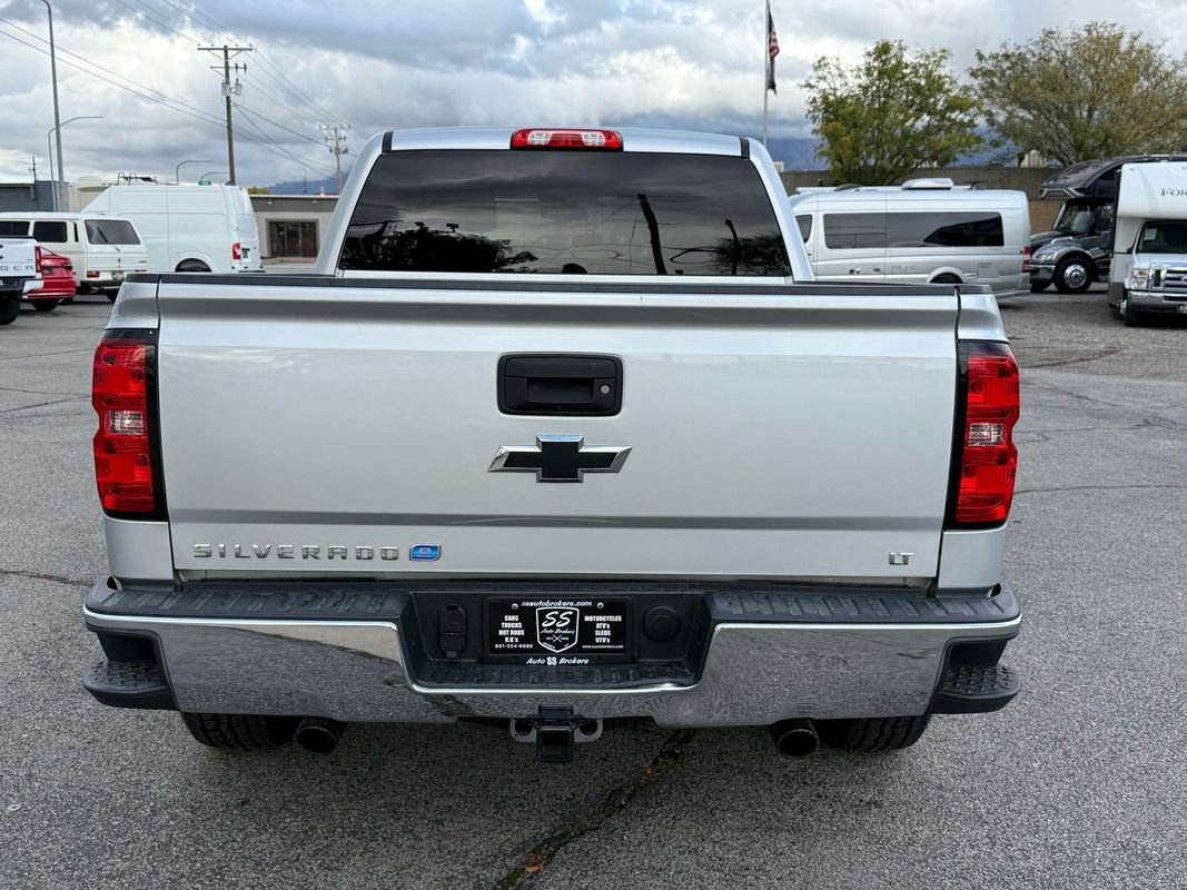 Used 2017 Chevrolet Silverado 1500 LT w/ LT Eassist Package AWD/4WD image 7