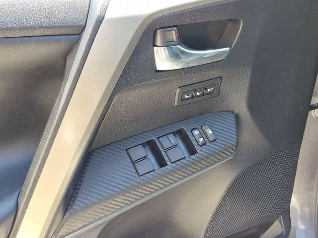 Used 2015 Toyota RAV4 Limited w/ Technology Package FWD image 14