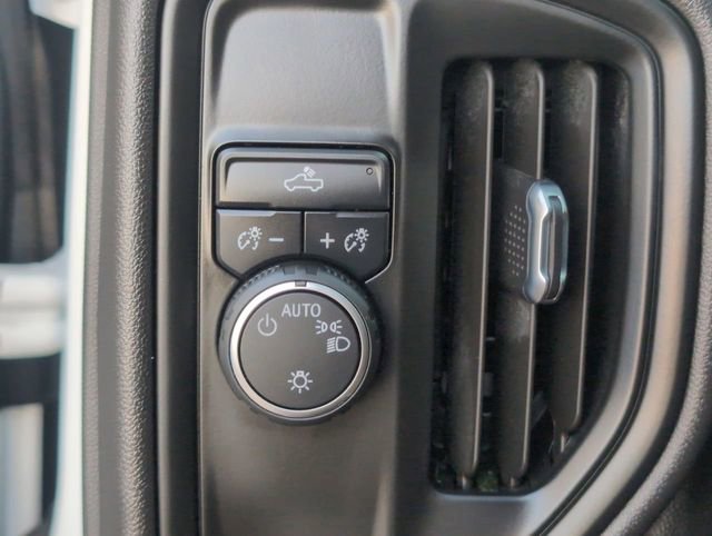 Used 2021 Chevrolet Silverado 1500 Custom image 22