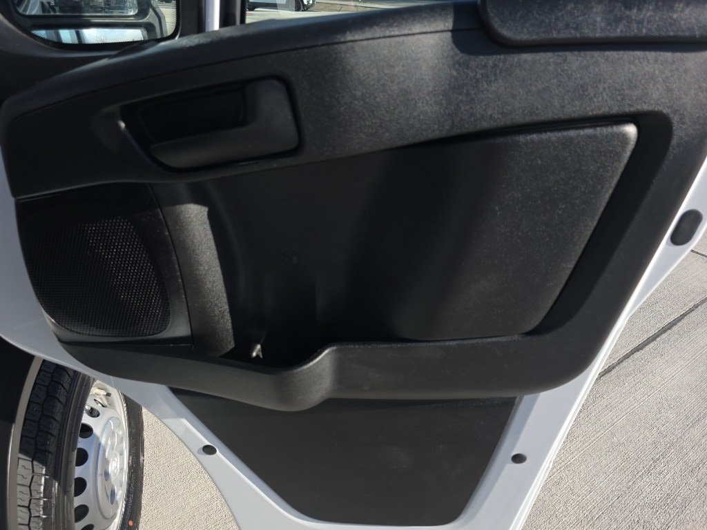 Used 2025 RAM ProMaster 1500 w/ Storage Group FWD image 18