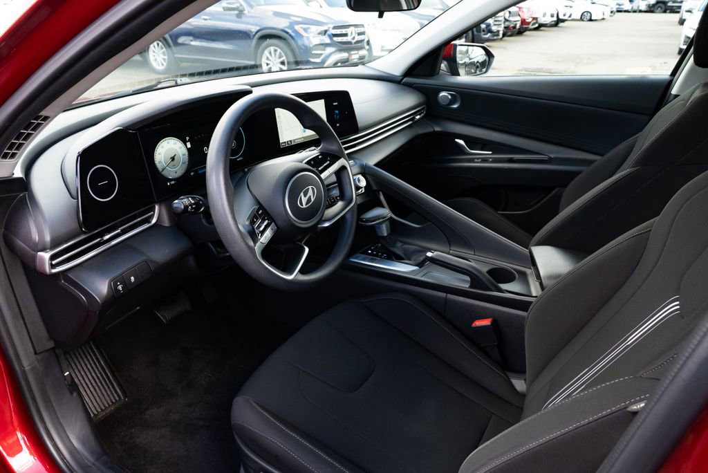 Used 2024 Hyundai Elantra SEL image 19