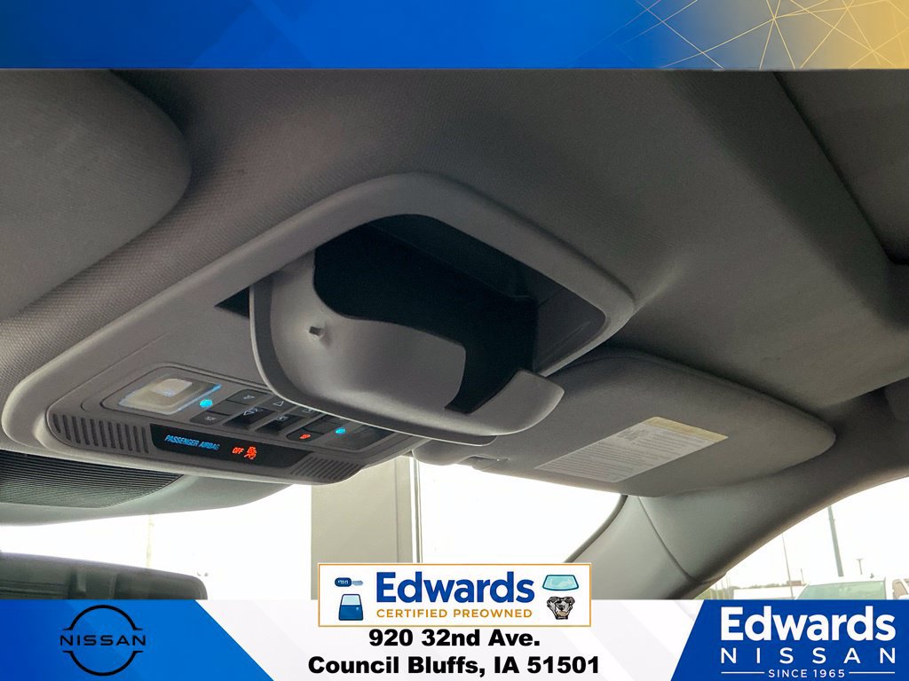 Used 2021 Ford Explorer XLT w/ Equipment Group 202A AWD/4WD image 35