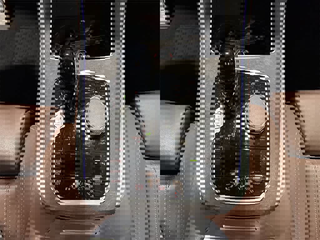 Used 2022 BMW X5 xDrive45e w/ M Sport Package image 34