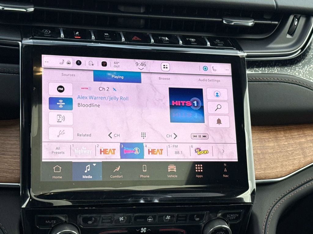 New 2025 Jeep Grand Cherokee Summit AWD/4WD image 16