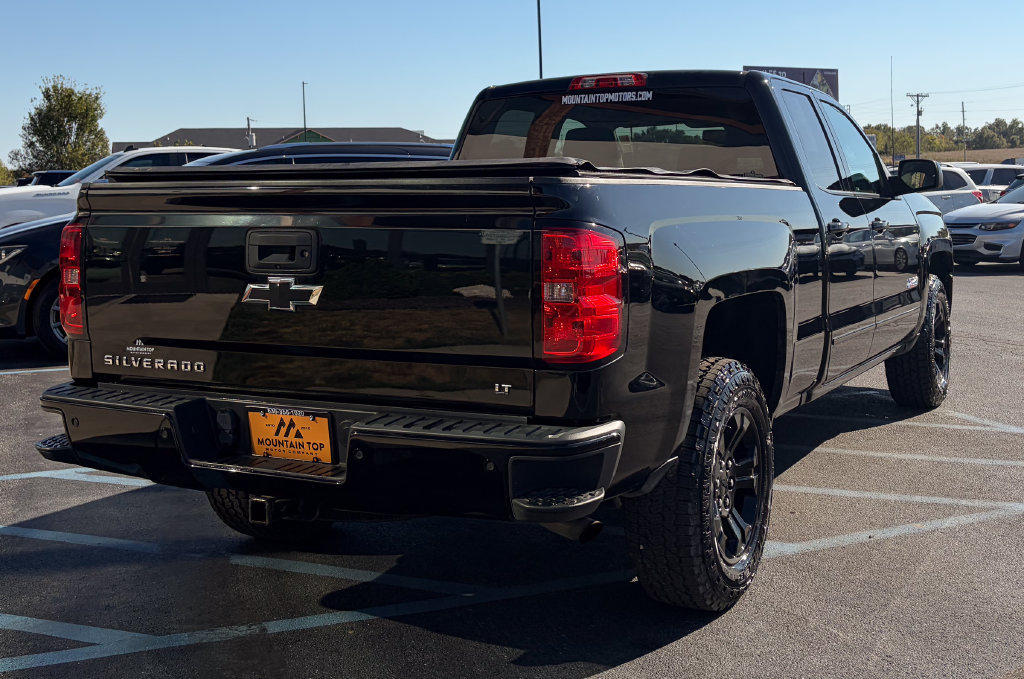 Used 2016 Chevrolet Silverado 1500 LT w/ Midnight Edition AWD/4WD image 28