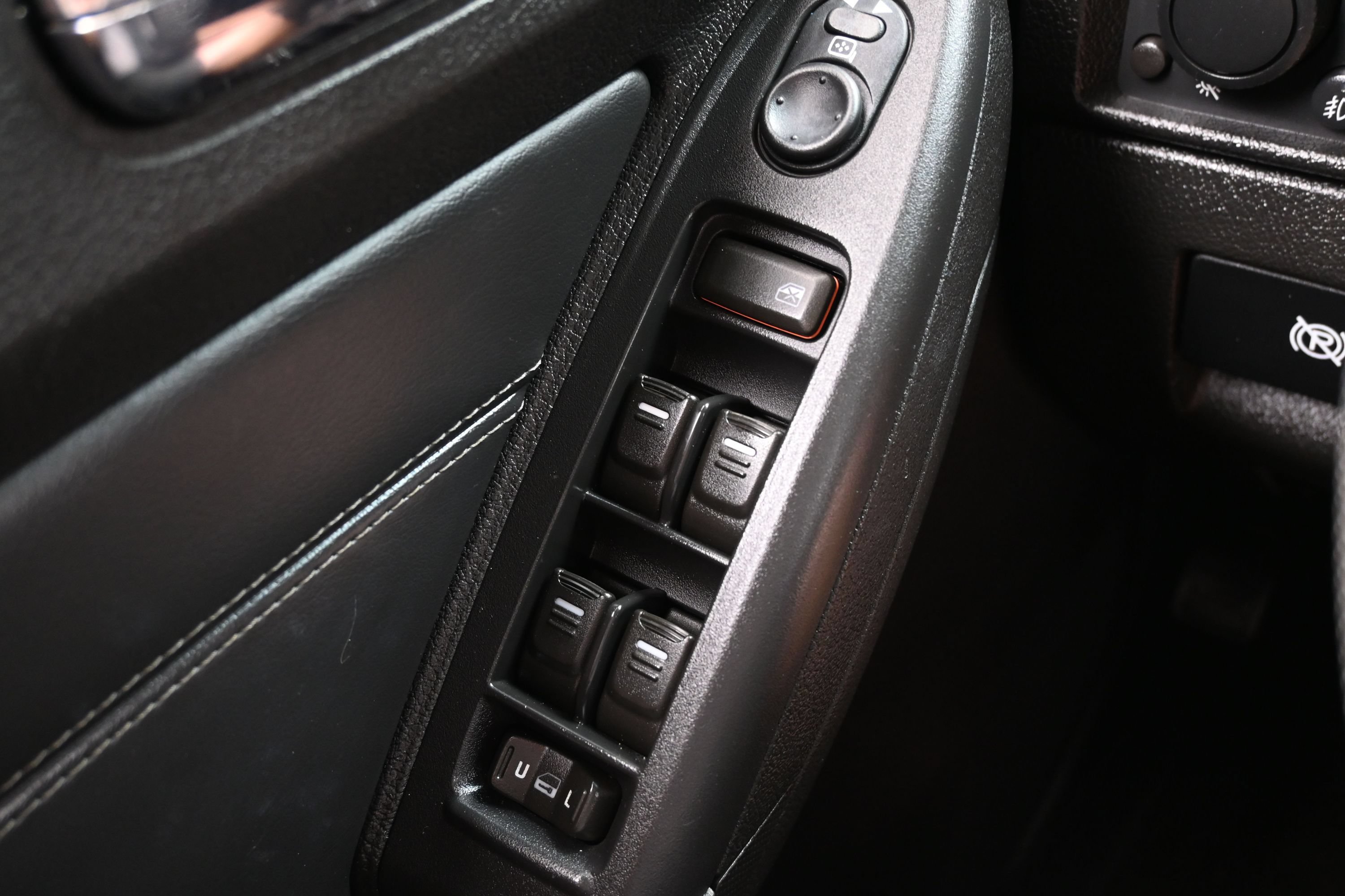 Used 2007 HUMMER H3 AWD/4WD image 25