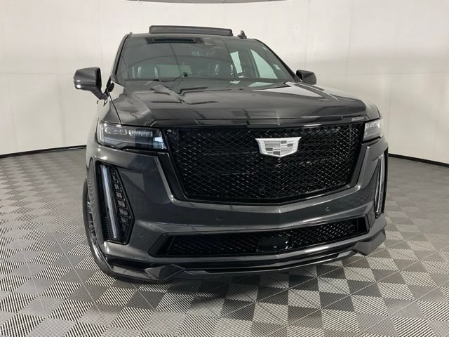 Used 2024 Cadillac Escalade V w/ LPO, ONYX Package AWD/4WD image 8