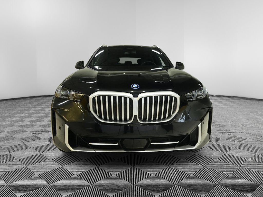 Used 2025 BMW X5 xDrive50e w/ Premium Package image 8