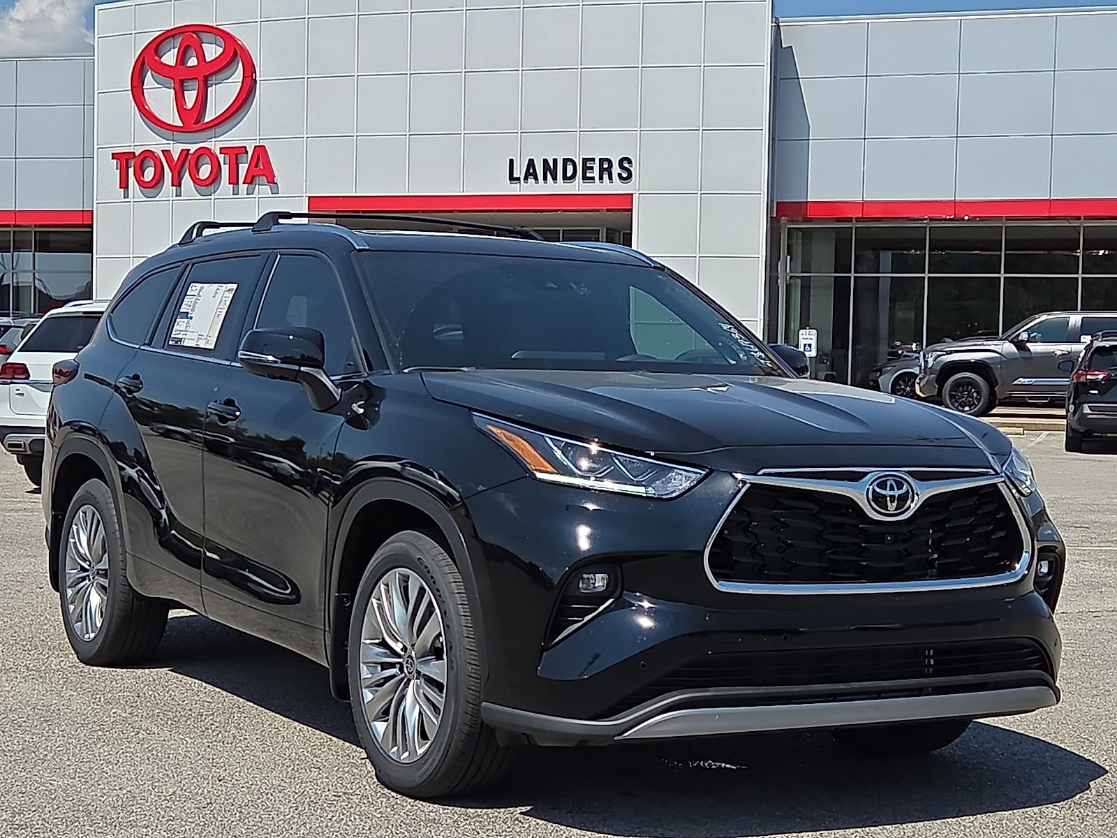 New 2026 Toyota Highlander Platinum
