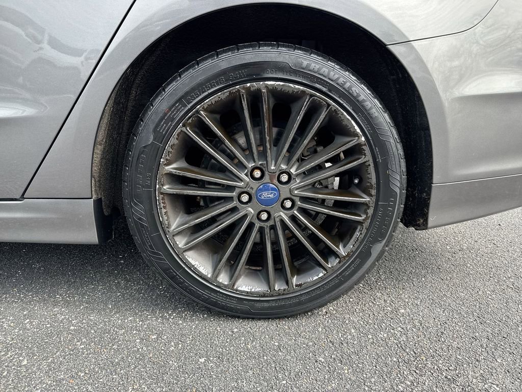 Used 2014 Ford Fusion SE w/ Equipment Group 202A image 26