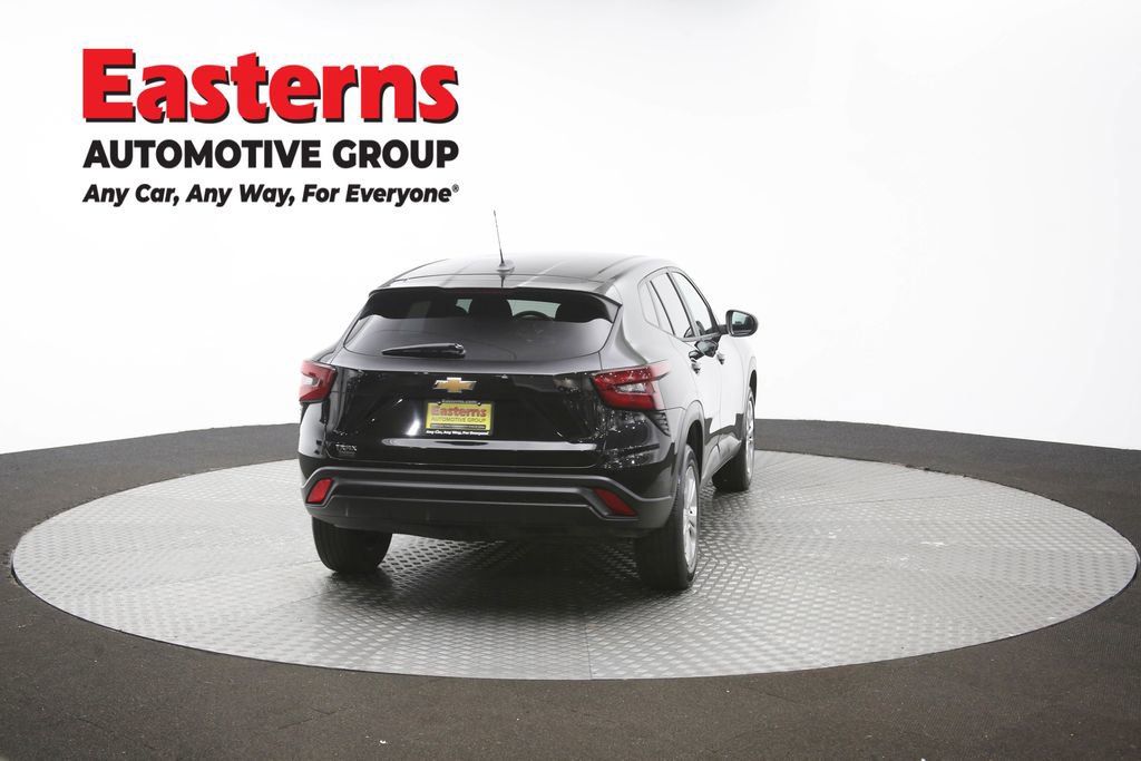 Used 2024 Chevrolet Trax LS FWD image 37