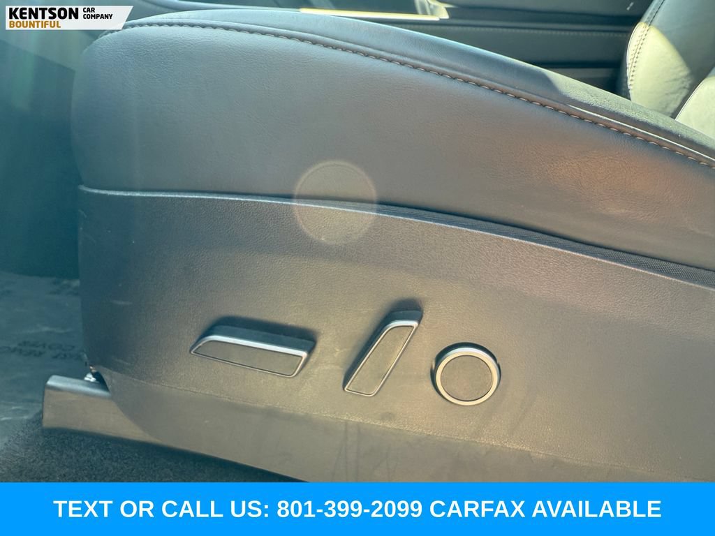 Used 2023 Tesla Model Y Long Range AWD/4WD image 27
