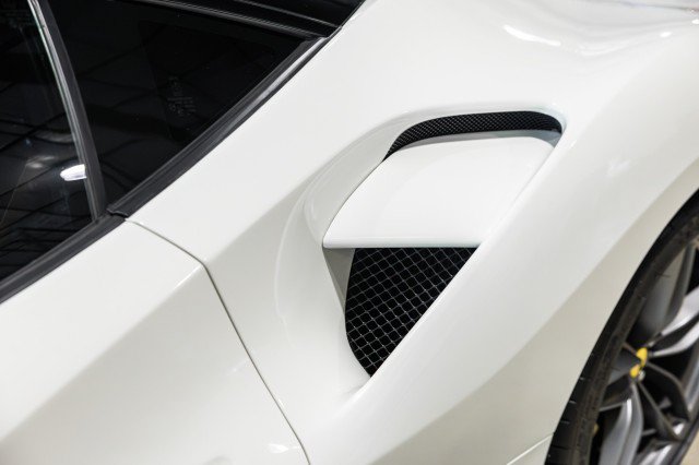 Used 2016 Ferrari 488 GTB RWD image 14