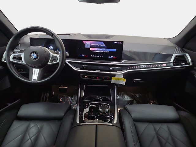 Used 2024 BMW X5 xDrive40i w/ M Sport Package AWD/4WD image 10