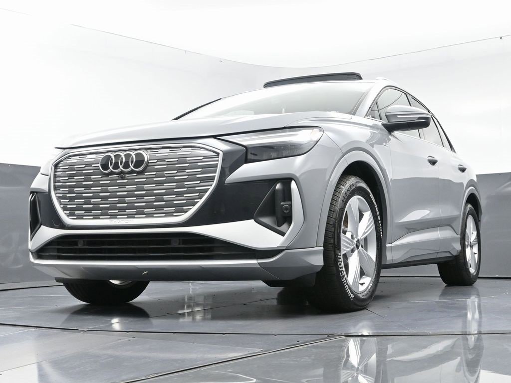 Used 2024 Audi Q4 e-tron Premium w/ Convenience Package image 49