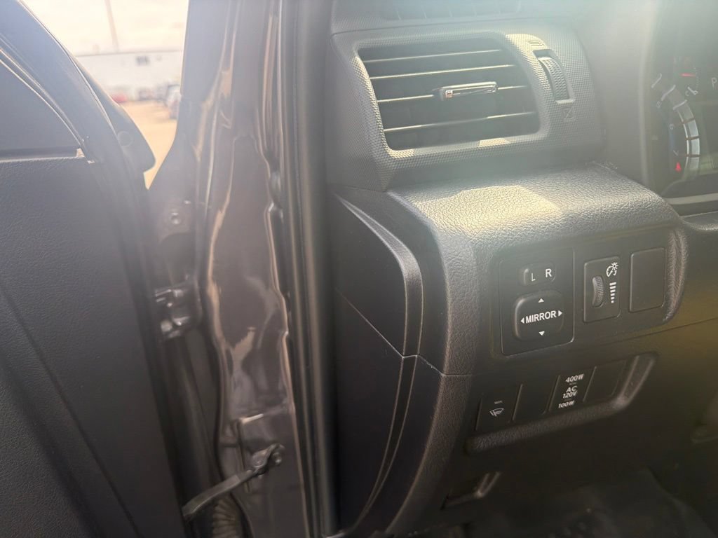 Used 2018 Toyota 4Runner SR5 Premium w/ Wilderness Package AWD/4WD image 12