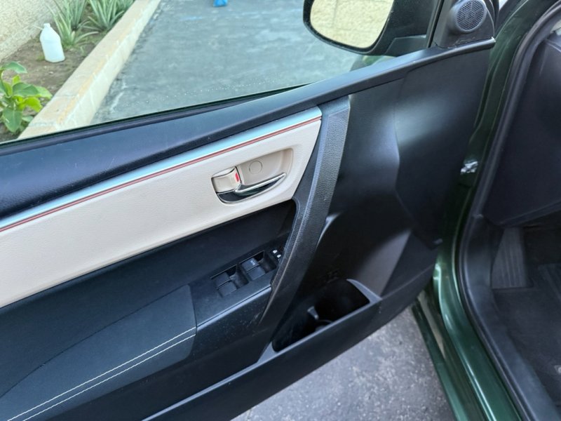 Used 2015 Toyota Corolla LE image 10