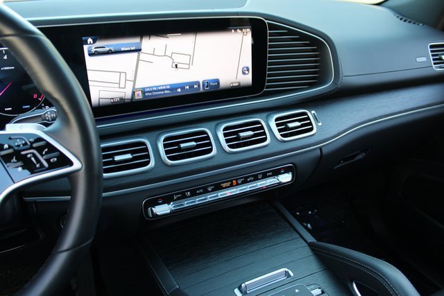 Used 2025 Mercedes-Benz GLS 450 4MATIC image 19