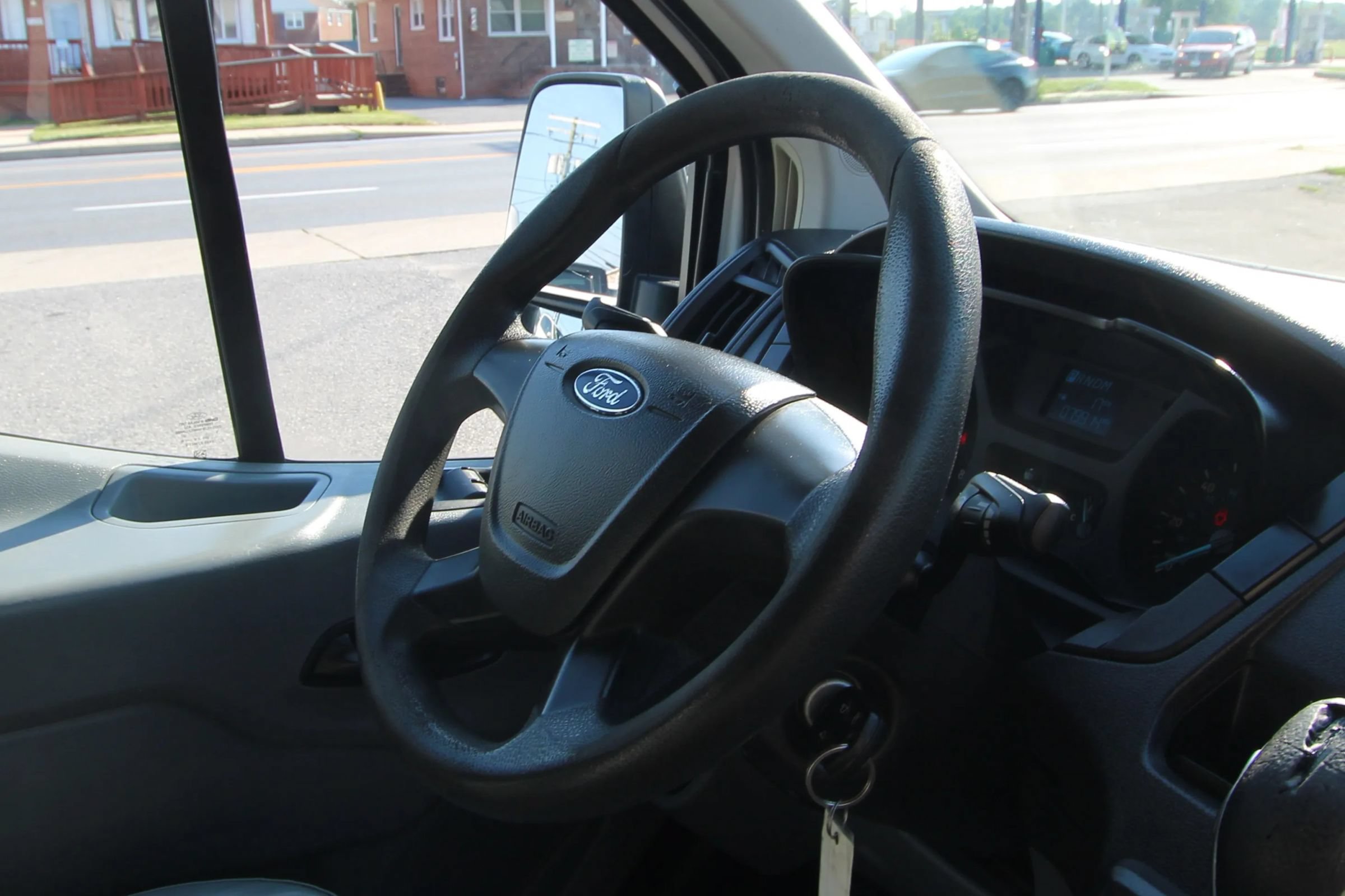 Used 2015 Ford Transit 250 130 Low Roof RWD image 14